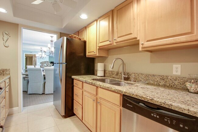 Building Photo - 600 Ocean Dr