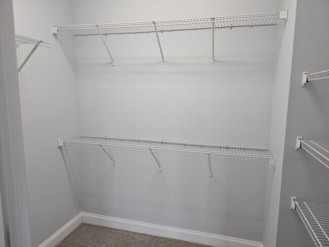 Building Photo - Southport - 3bedroom, 2 bath Townhouse