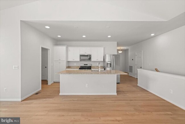 Building Photo - 104 Heyford Dr