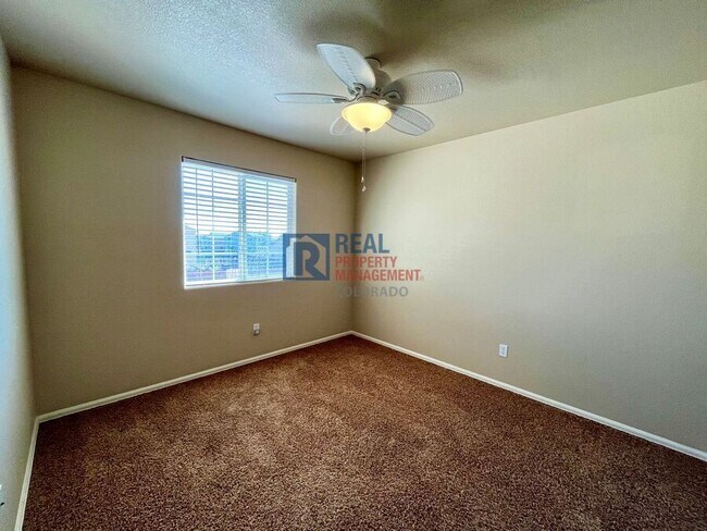 Building Photo - 10276 Deer Meadow Cir