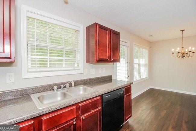 Building Photo - 413 Rosemont Ct
