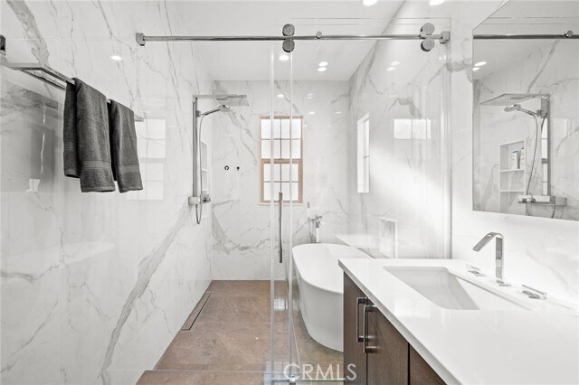 Building Photo - 109 Soaring Eagle