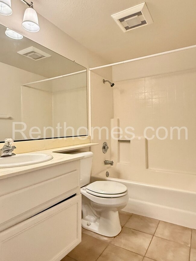 Building Photo - 13546 Hike Ln