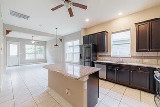 Building Photo - 16831 Osprey Bend Dr