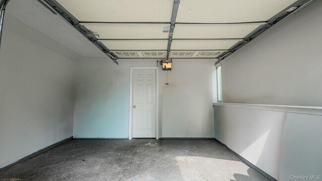 Building Photo - 16 Brookside Dr
