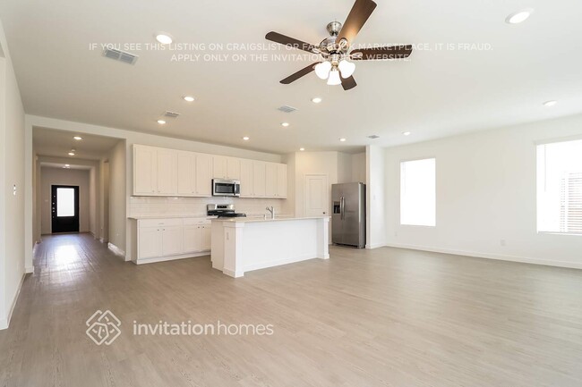 Building Photo - 308 Sedalia Trl