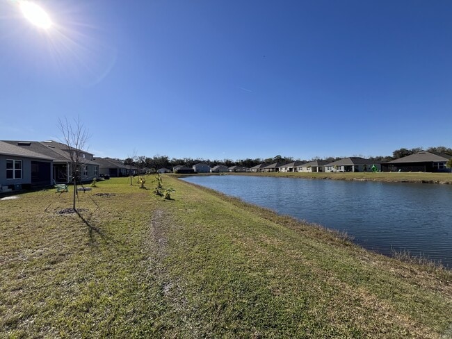 Building Photo - 2219 Lake Preserve Cir