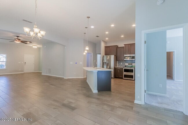 Building Photo - 16326 Hunters Hollow Trail