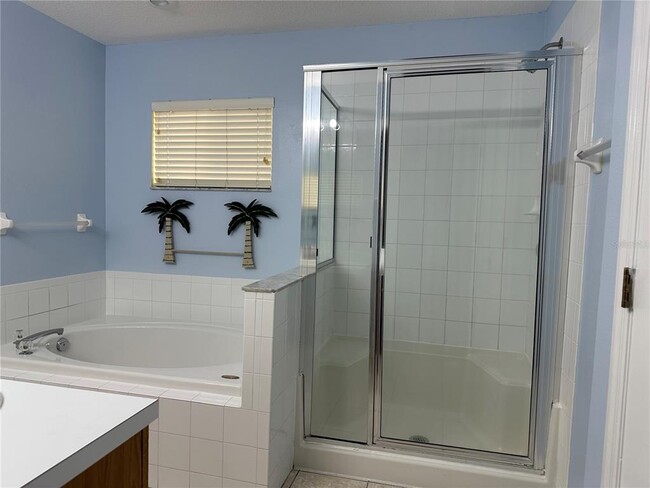 Building Photo - 917 Summer Breeze Dr