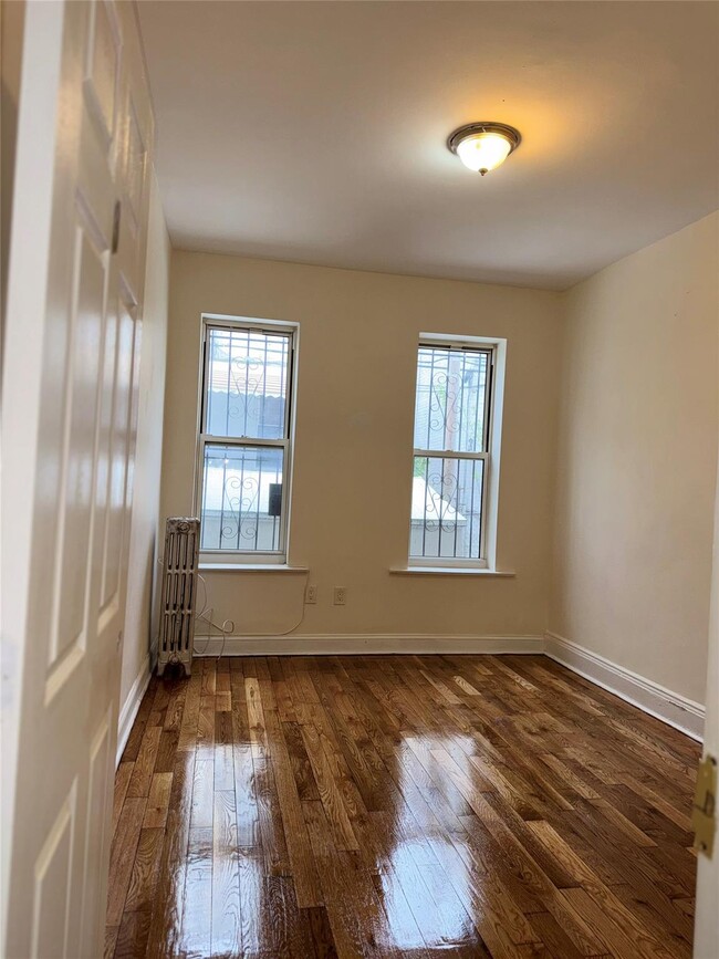 Building Photo - 57 E 94th St