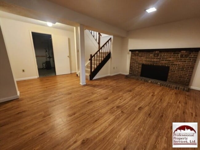 Building Photo - Upgraded End Unit In Amber Meadows