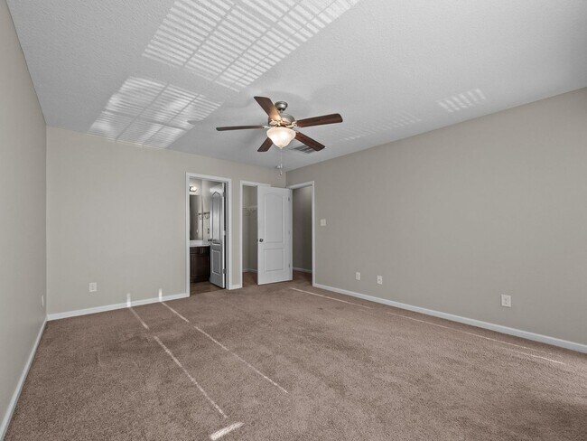 Building Photo - Welcome to the Burroughs!