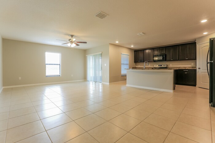 Building Photo - 844 Chatham Walk Dr