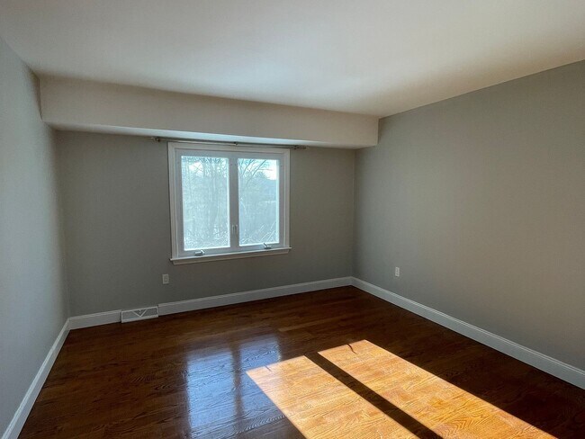 Building Photo - 20 Drummer Boy Way