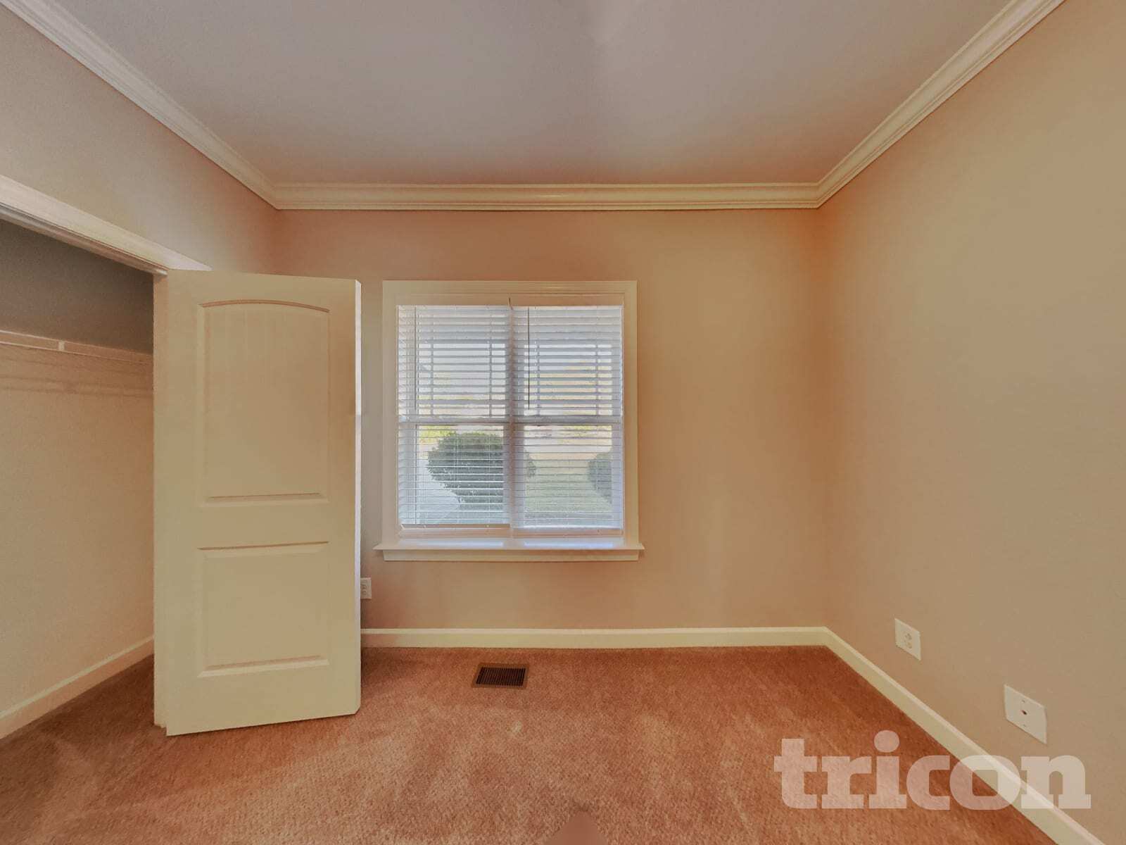 Building Photo - 189 Crystal Creek Dr
