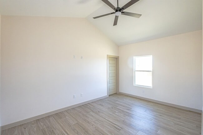 Building Photo - 5704 Kylee Dr
