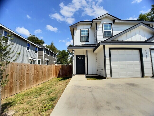 Primary Photo - "Spacious 3-Bedroom Oasis with 2.5 Baths i...