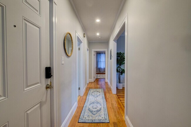 Building Photo - 94 Esmond St