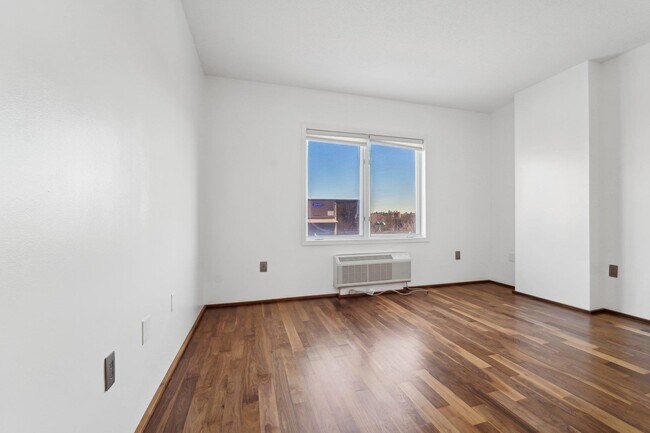 Building Photo - 1110 City Pl