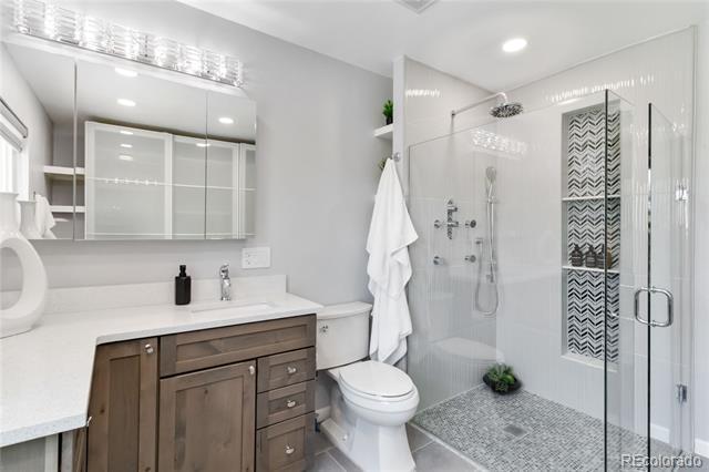 Building Photo - 2645 S Xanadu Way