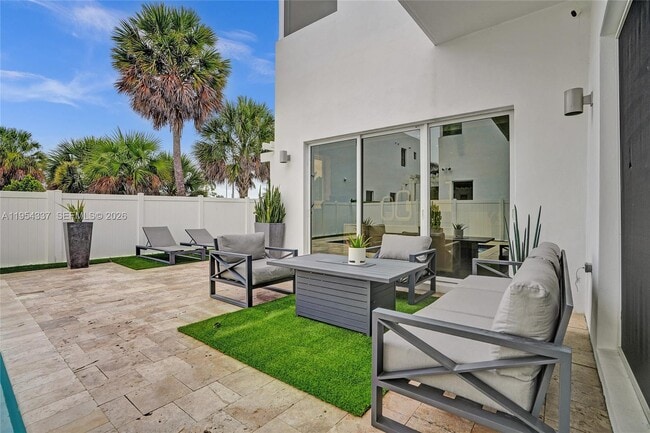 Building Photo - 9995 NW 75th St