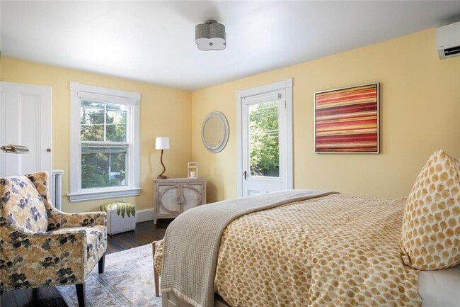 Building Photo - 169 Ruggles Ave