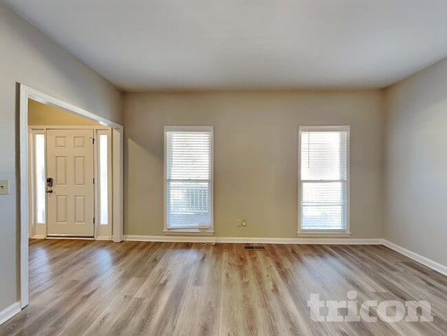 Building Photo - 194 Bomar Ln