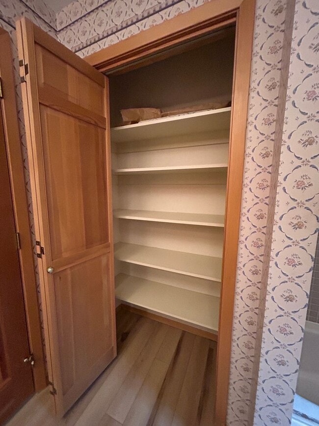 Building Photo - 2 Bedroom with Loft on Private Golf Course, Amazing Views!