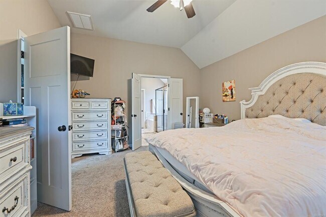 Building Photo - 905 Overture Dr