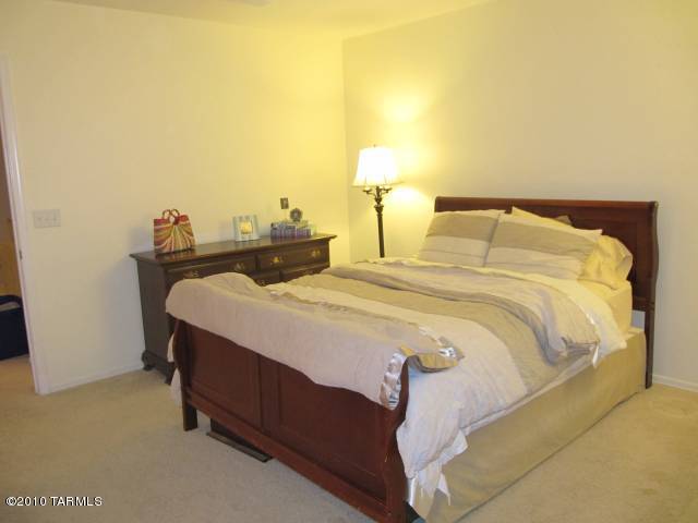 Building Photo - 12822 E Red Iron Trail