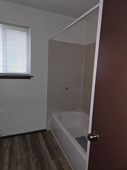 Building Photo - 4411 76th Ave W