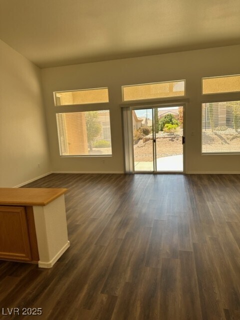 Building Photo - 10729 Shackleton Dr