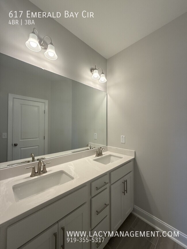 Building Photo - 617 Emerald Bay Cir