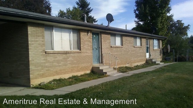 Building Photo - 2 br, 1 bath Apartment - 650 E. 200 N.