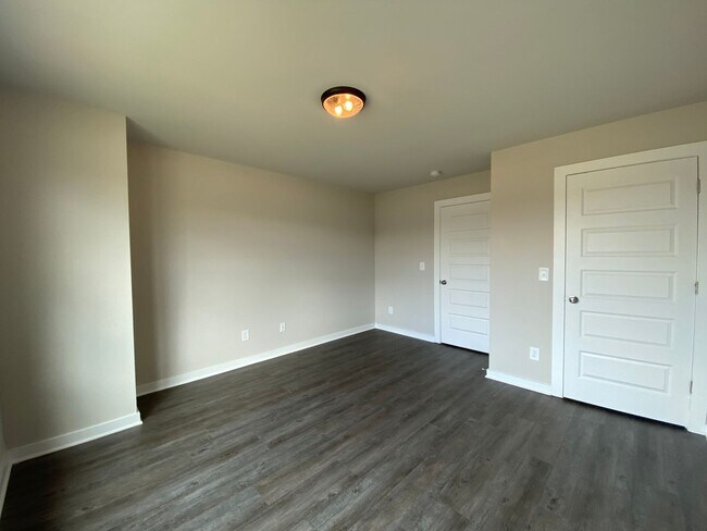Building Photo - 130 Ridgeview Cir