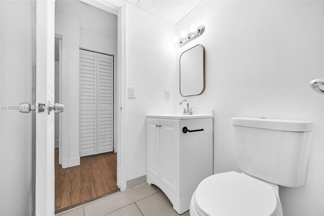 Building Photo - 641 NW 2nd St