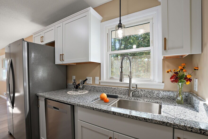 Building Photo - 7961 59th Ave N