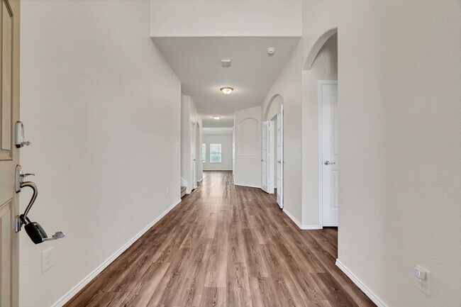 Building Photo - 9028 Zubia Ln