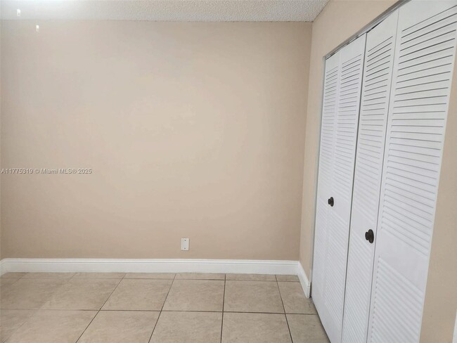 Building Photo - 8750 Royal Palm Blvd