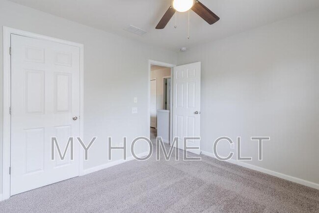 Building Photo - 2108 Arbor Vista Dr
