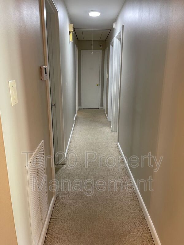 Building Photo - 4204 Wilbur Dr