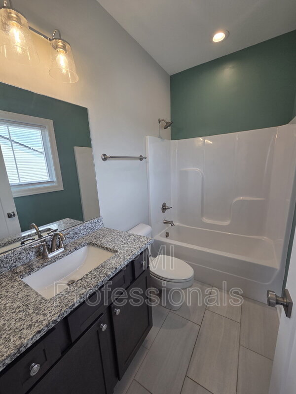 Building Photo - 1403 Rebecca Johns Dr
