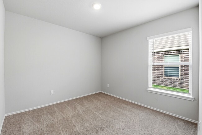 Building Photo - 363 Cumberland Forest Dr