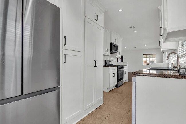 Building Photo - 4818 138th St