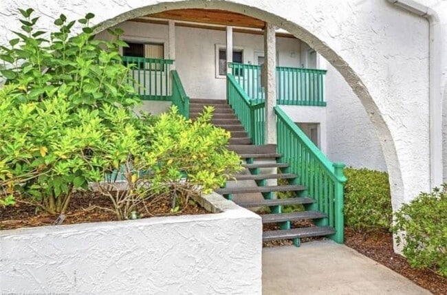 Building Photo - 4801 Casablanca Cir