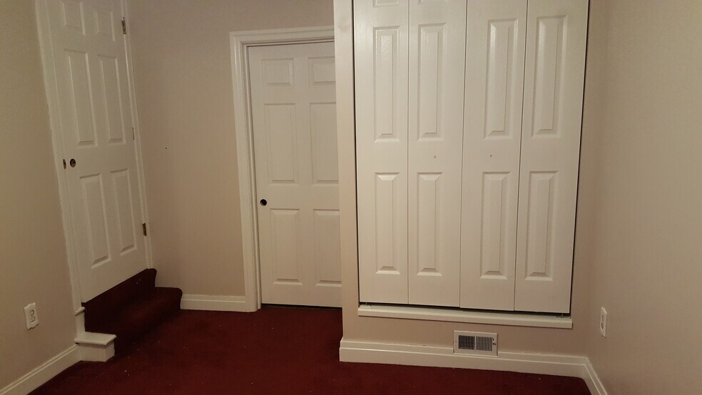 Building Photo - 430 New St