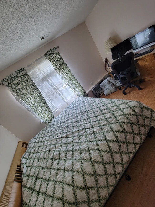 Building Photo - 305 Humble Rd