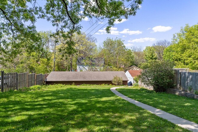 Building Photo - 3006 W 44th St