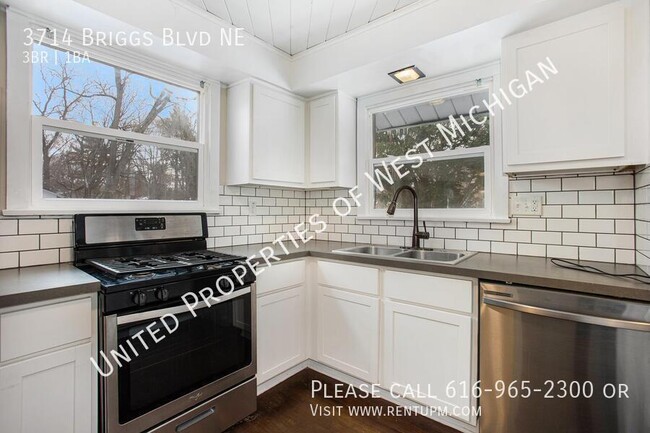 Building Photo - Tours Estimated to Begin 2/21 | 3 Bedroom ...