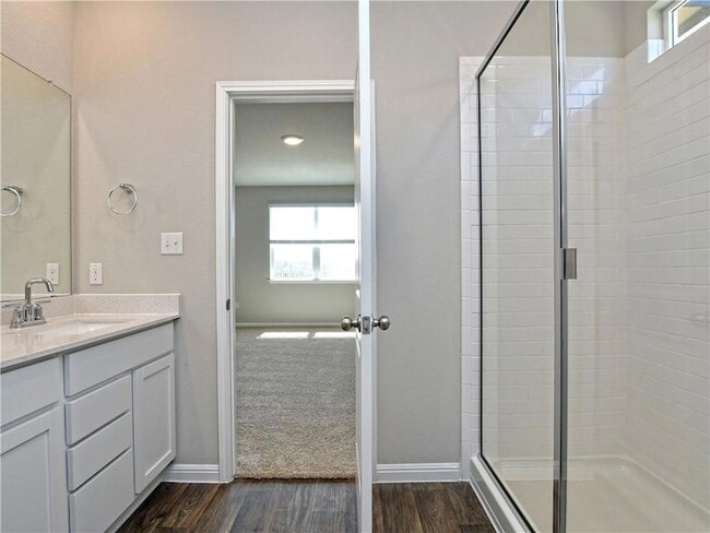 Building Photo - 401 Rainmaker Ln